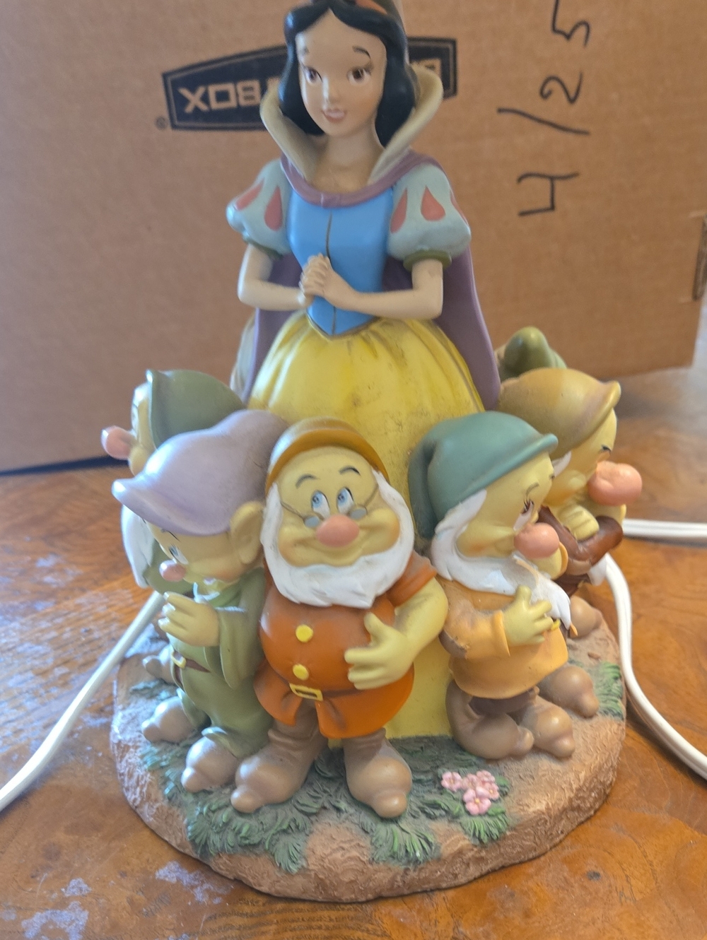 Disney Snow White and Seven Dwarfs Multicolor Figurine